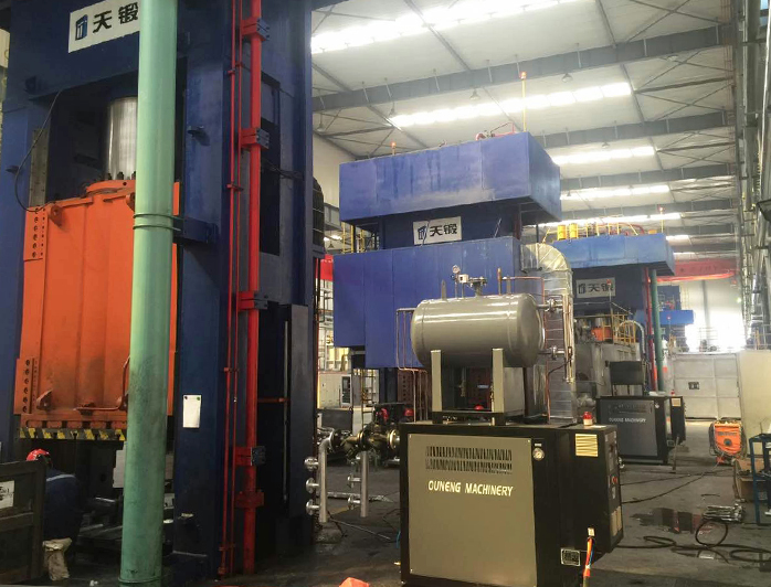 350度超高溫油溫機(jī)——應(yīng)用案例 350度超高溫油溫機(jī)——應(yīng)用案例