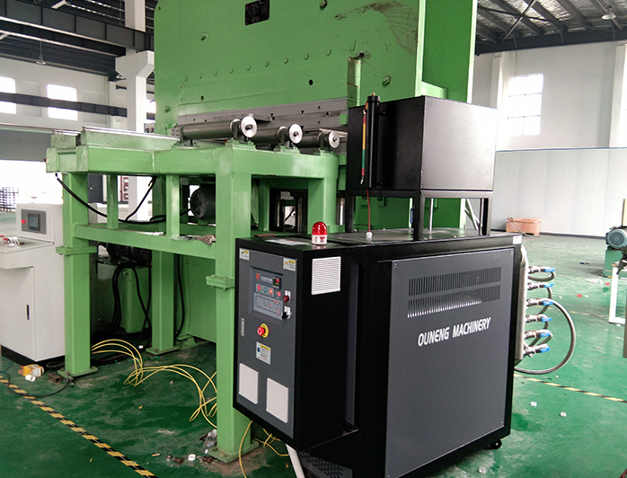 鄂式平板硫化加熱油溫機(jī)——應(yīng)用案例 鄂式平板硫化加熱油溫機(jī)——應(yīng)用案例