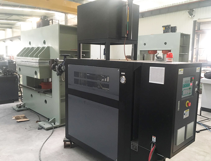 拼板機(jī)導(dǎo)熱油電加熱器——應(yīng)用案例 拼板機(jī)導(dǎo)熱油電加熱器——應(yīng)用案例