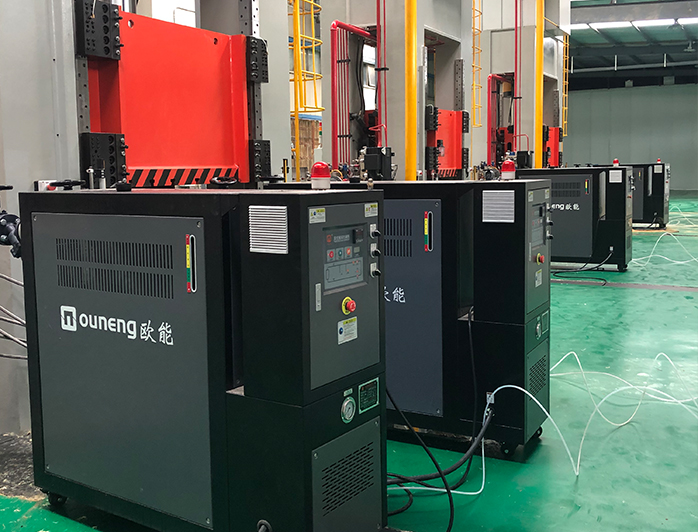 火箭發(fā)動(dòng)機(jī)噴管內(nèi)襯模壓模溫機(jī)——應(yīng)用案例 火箭發(fā)動(dòng)機(jī)噴管內(nèi)襯模壓模溫機(jī)——應(yīng)用案例