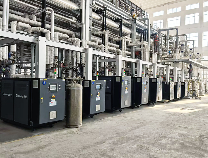 反應(yīng)釜夾套控溫模溫機(jī)——應(yīng)用案例 反應(yīng)釜夾套控溫模溫機(jī)——應(yīng)用案例