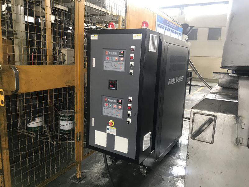 如何挑選汽車內(nèi)飾件模溫機？