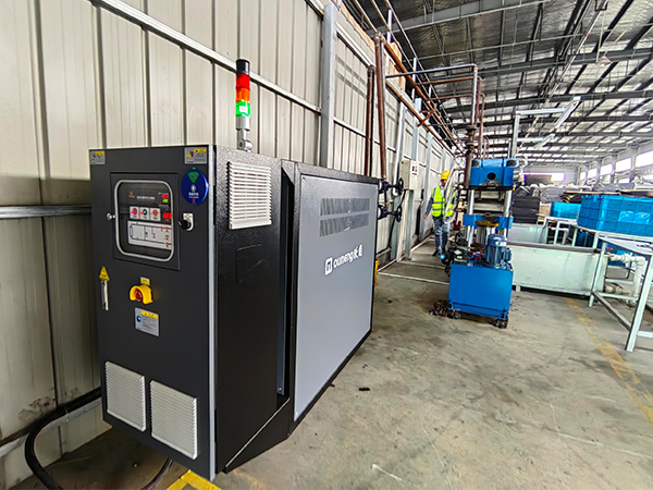 平板硫化機(jī)控溫橡膠硫化模溫機(jī)——應(yīng)用案例 平板硫化機(jī)控溫橡膠硫化模溫機(jī)——應(yīng)用案例