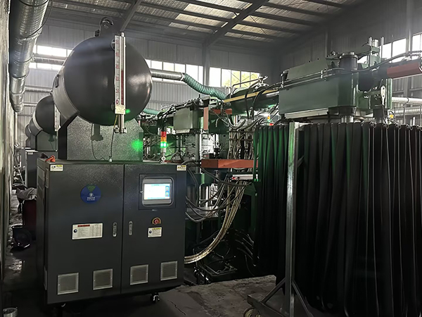 膠囊輪胎壓機(jī)控溫雙機(jī)一體油模溫機(jī)——應(yīng)用案例 膠囊輪胎壓機(jī)控溫雙機(jī)一體油模溫機(jī)——應(yīng)用案例