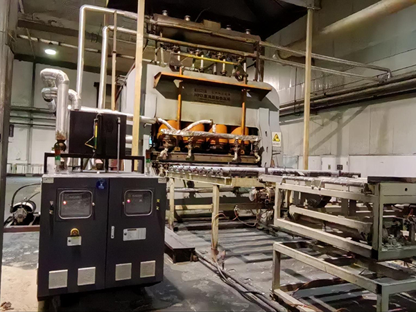 HPD型雙面貼熱壓機(jī)控溫兩機(jī)一體模溫機(jī)——應(yīng)用案例 HPD型雙面貼熱壓機(jī)控溫兩機(jī)一體模溫機(jī)——應(yīng)用案例