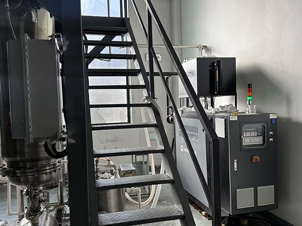 3D打印尼龍微球原料反應(yīng)釜專用模溫機(jī)——應(yīng)用案例 3D打印尼龍微球原料反應(yīng)釜專用模溫機(jī)——應(yīng)用案例