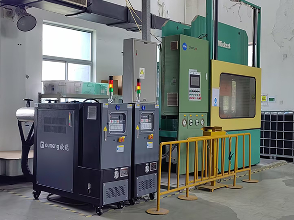 碳纖維預浸料生產(chǎn)油循環(huán)模溫機——應用案例