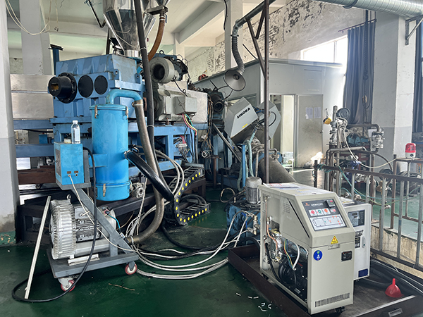 電纜擠出機(jī)控溫油式模溫機(jī)——應(yīng)用案例