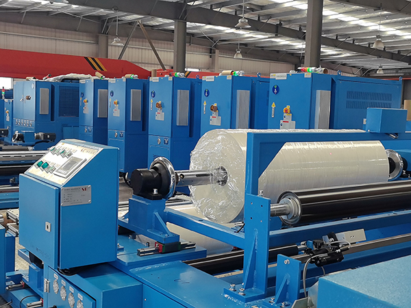 預(yù)浸料輥筒生產(chǎn)線壓延薄膜控溫模溫機(jī)——應(yīng)用案例 預(yù)浸料輥筒生產(chǎn)線壓延薄膜控溫模溫機(jī)——應(yīng)用案例